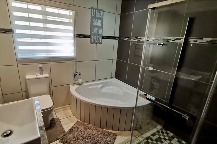 3 Bedroom Property for Sale in Vaalpark Free State
